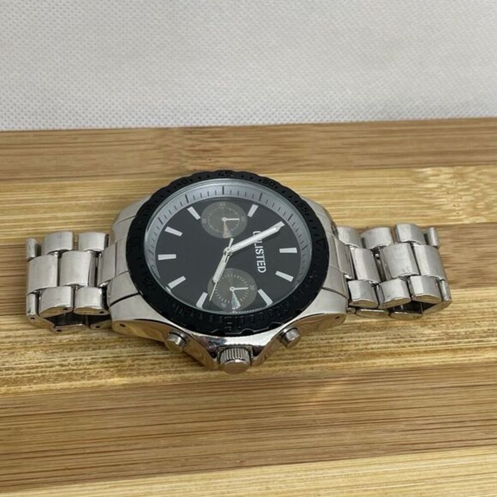 Unlisted Mens Watch Black Bezel Silver Tone Metal Band‎ Kenneth Cole Production - Picture 2 of 7